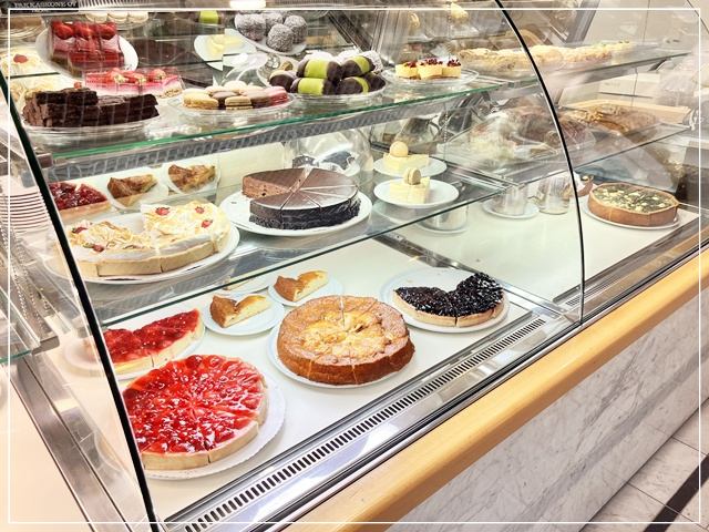 ヘルシンキ「カフェ・アアルト（Cafe AALTO）のスイーツ